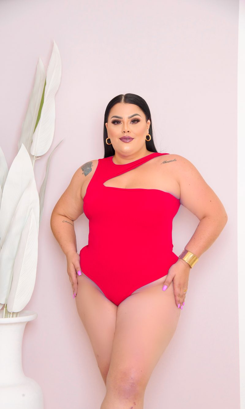 body anarruga mada com decote transversal plus size verde (cópia)