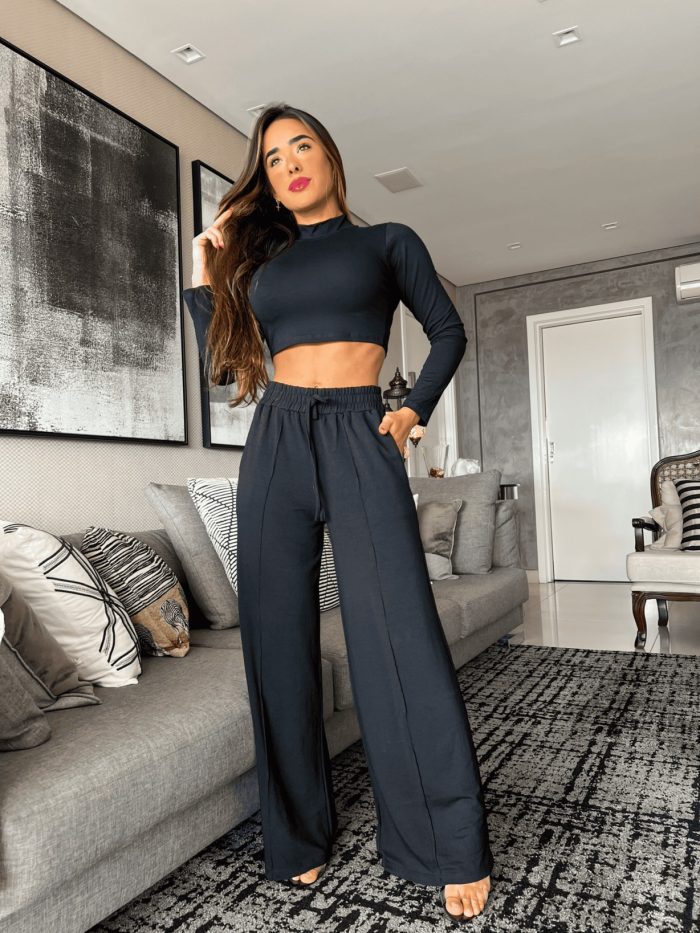 calça nanda moletinho flare com bolso preto slim calça nanda moletinho flare com bolso preto slim