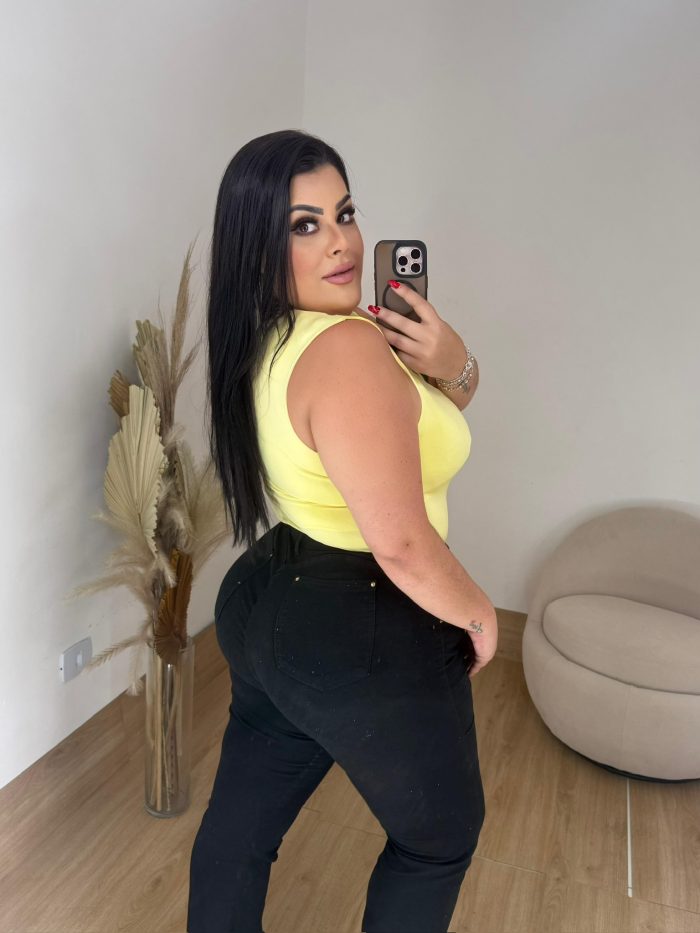 body nick fluity gola quadrada amarelo manteiga plus size body nick fluity gola quadrada amarelo manteiga plus size