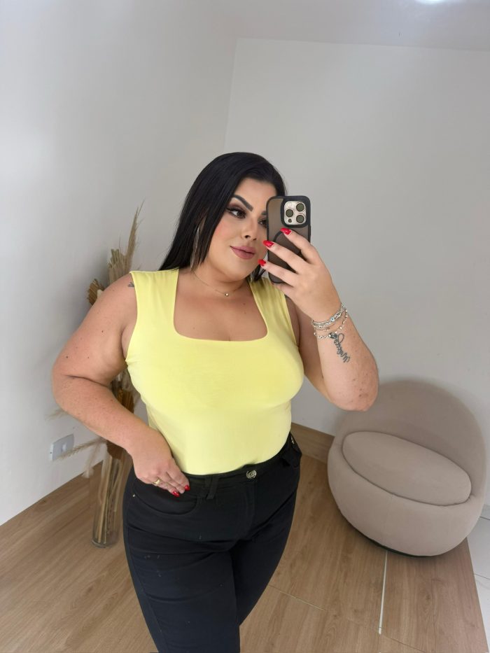 body nick fluity gola quadrada amarelo manteiga plus size body nick fluity gola quadrada amarelo manteiga plus size