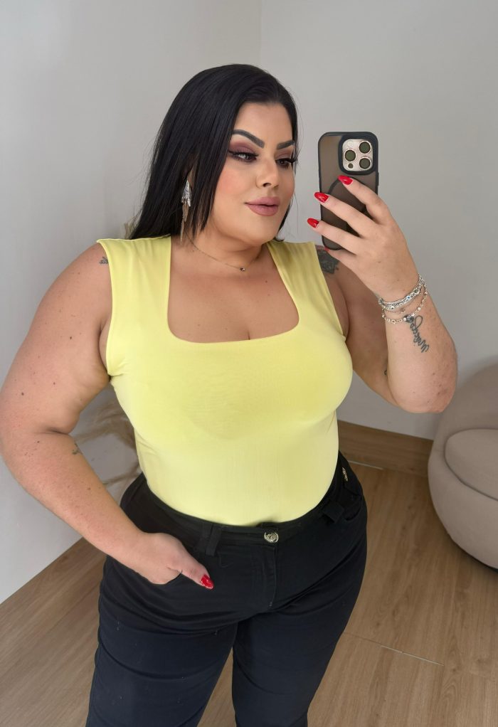 body nick fluity gola quadrada amarelo manteiga plus size body nick fluity gola quadrada amarelo manteiga plus size