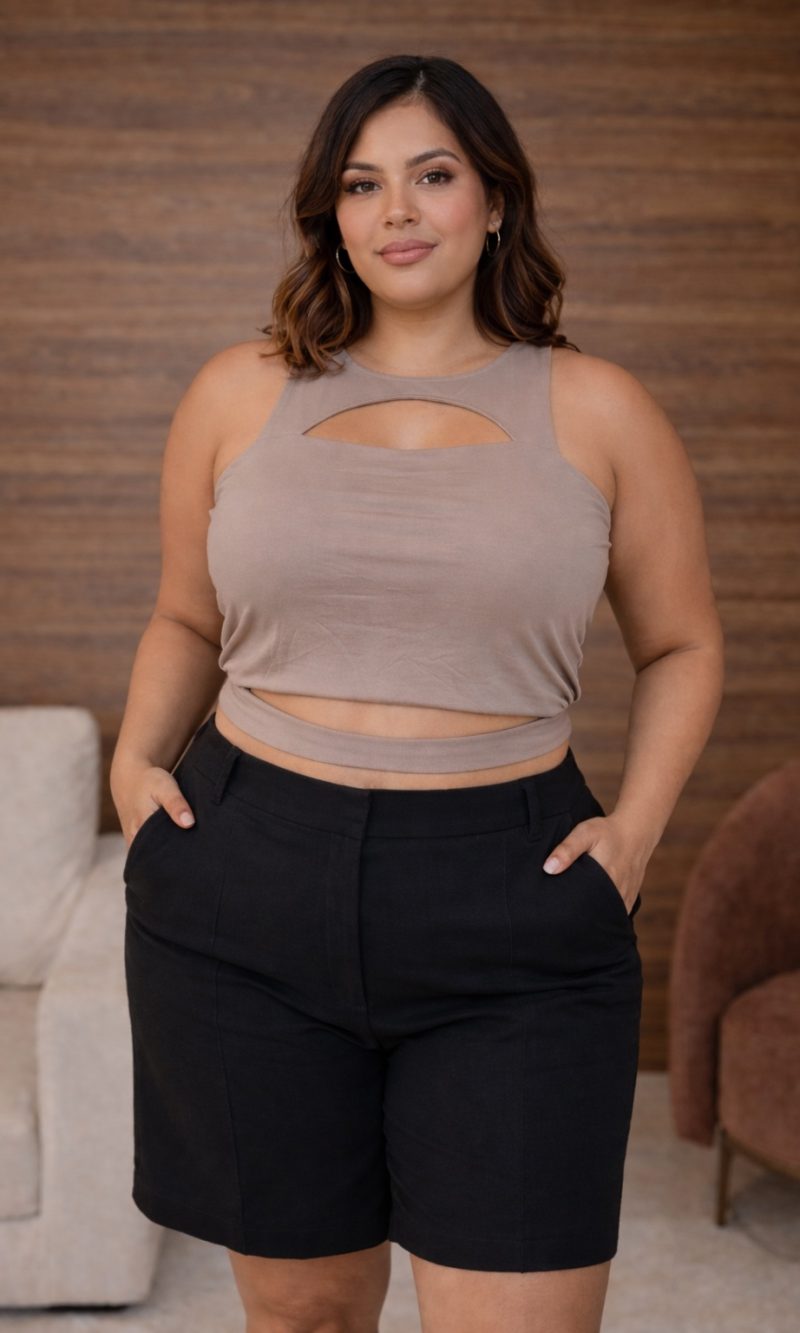 cropped celina com decote frontal abertura na barriga com alça fina premium preto plus