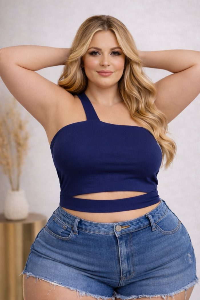 cropped nina decote transversal com abertura na cintura premium preto plus cropped nina decote transversal com abertura na cintura premium preto plus