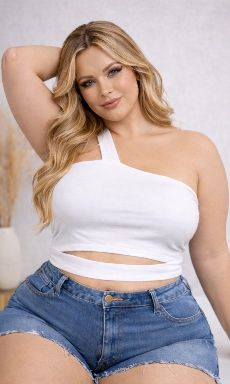 cropped nina decote transversal com abertura na cintura premium preto plus