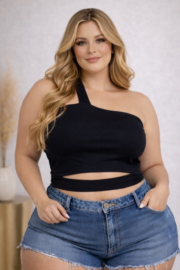 cropped nina decote transversal com abertura na cintura premium preto plus cropped nina decote transversal com abertura na cintura premium preto plus